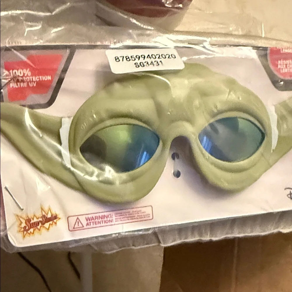 Star Wars Yoda Green Shades with Blue Lenses